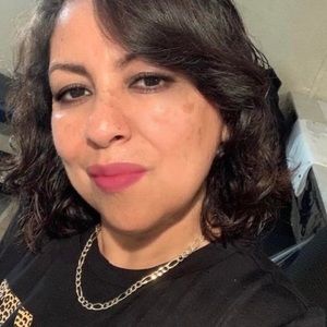 Meet your Posher, Ana